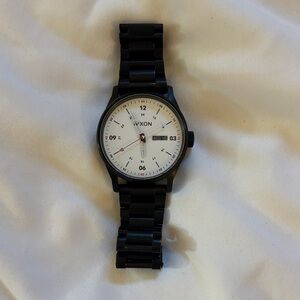 Nixon Sentry 38 SS Matte Black White Dial Day/Date 100M Japan Movement Watch